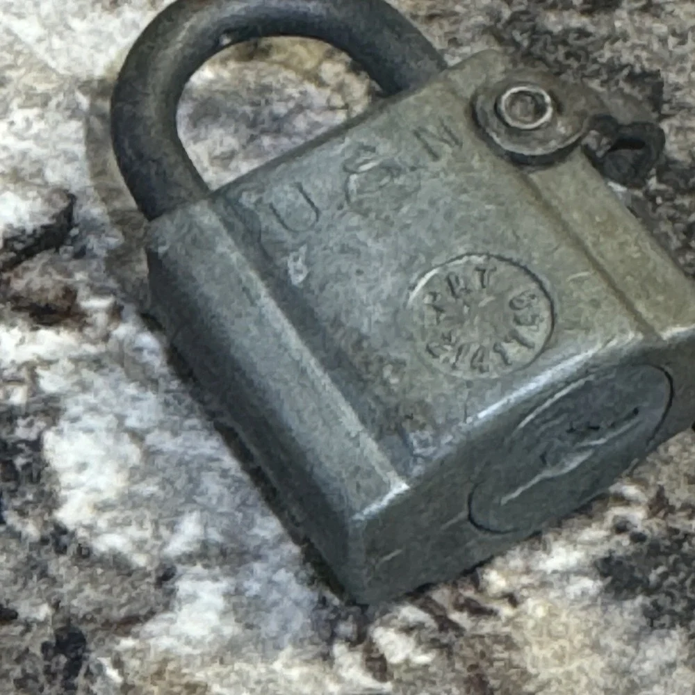 WWII Era US Navy USN Padlock w/Keys Patent #2141748‎ Chicago Lock Co